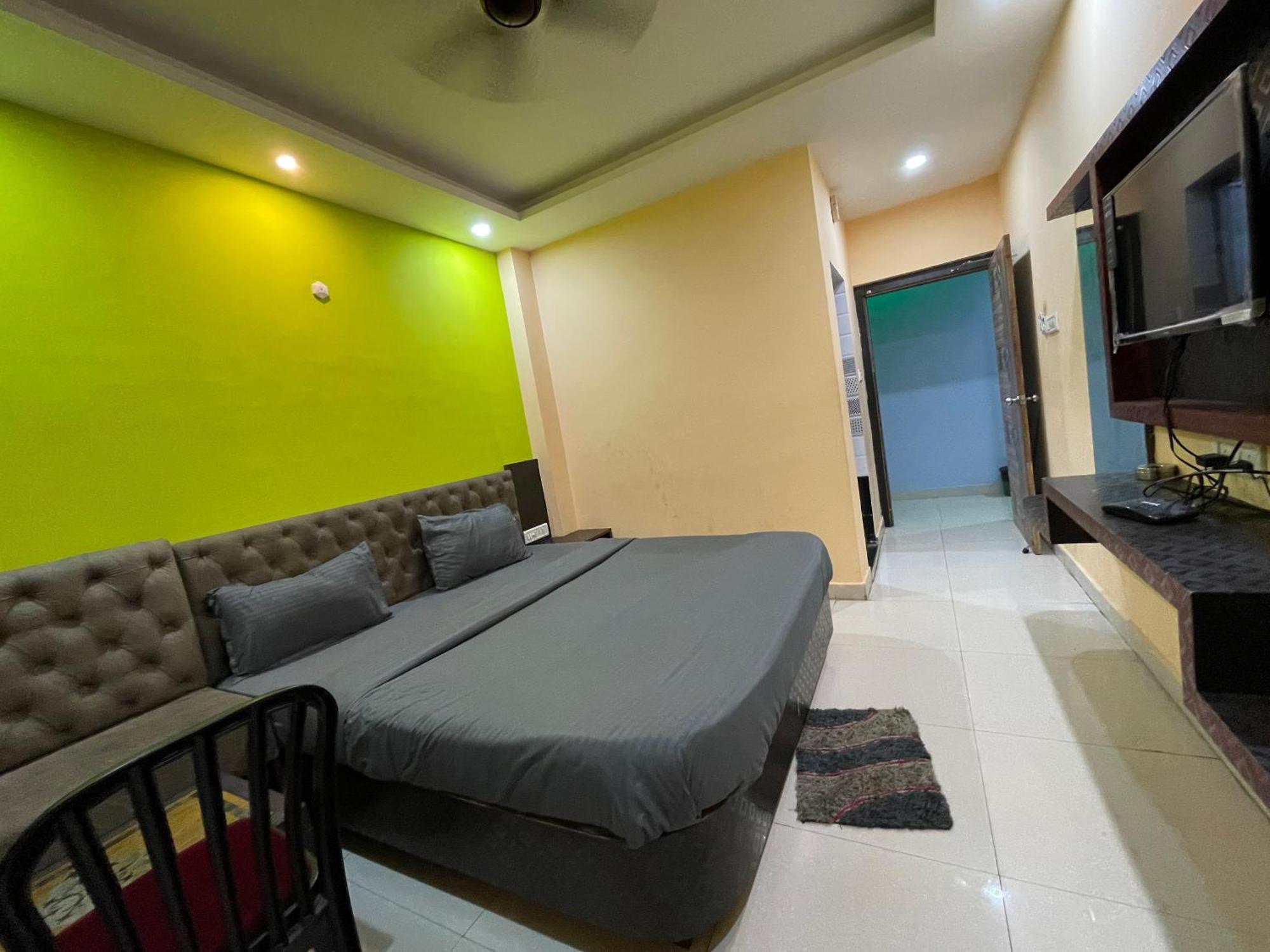 Hotel Seven Inn By Seven Group Puri Exterior foto